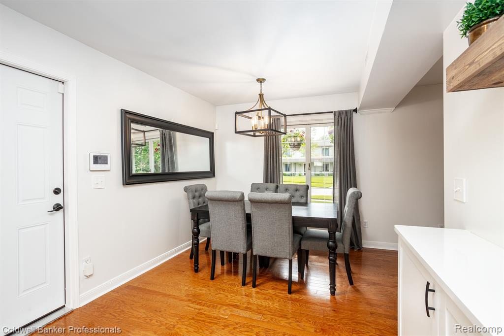 24406 Surfside Road Novi, MI 48374 - Photo 18 of 37
