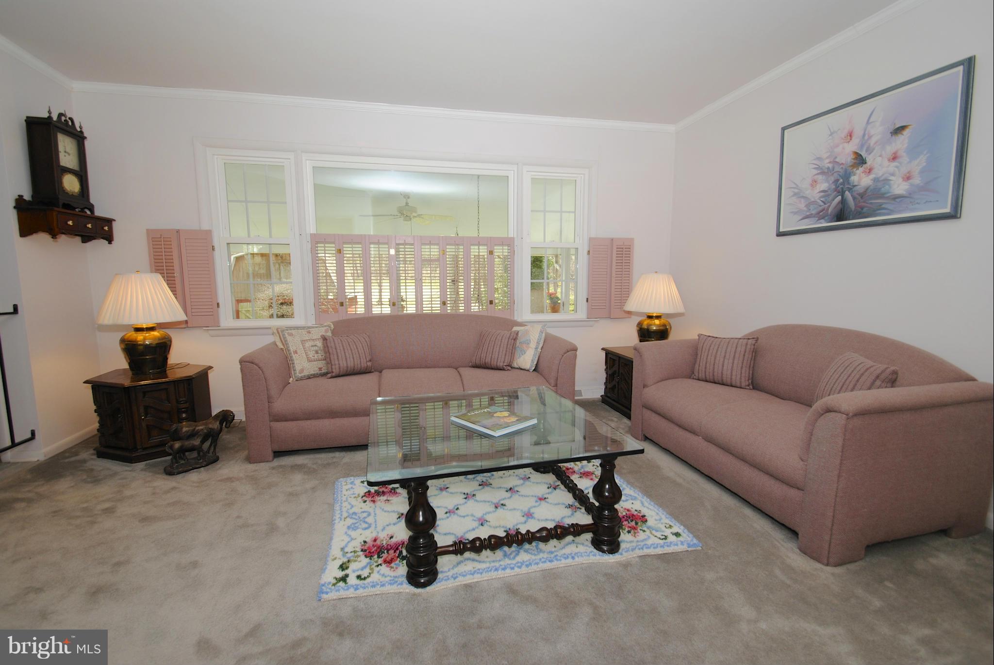 985 Chesterfield Road Annapolis, MD 21401 - Photo 16 of 30 a living room with furniture and a large window