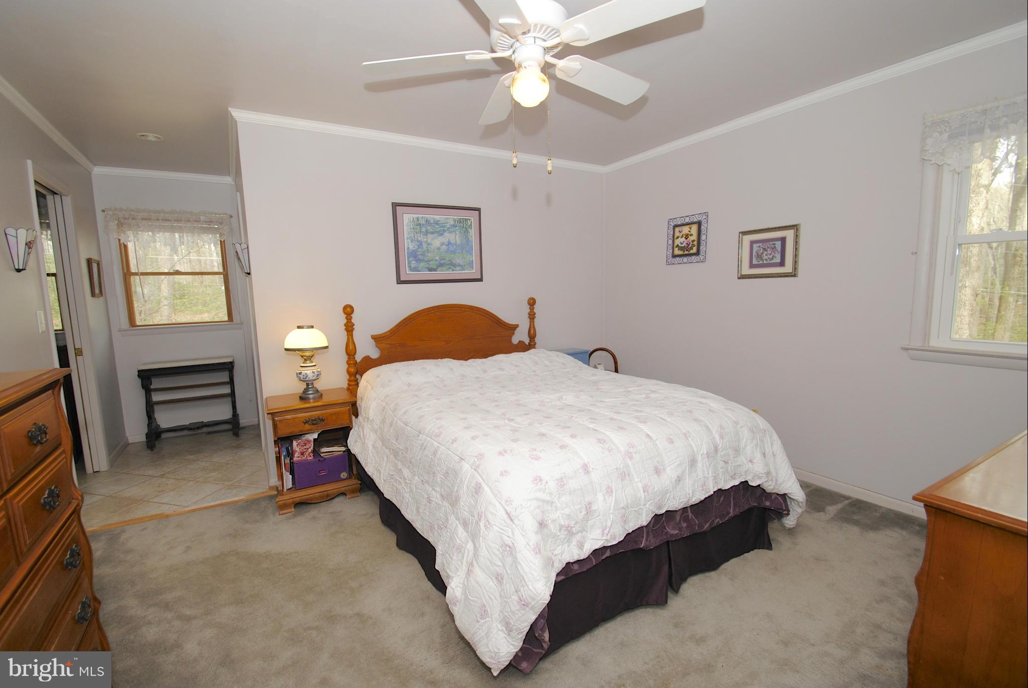 985 Chesterfield Road Annapolis, MD 21401 - Photo 19 of 30 a bedroom with bed and a window