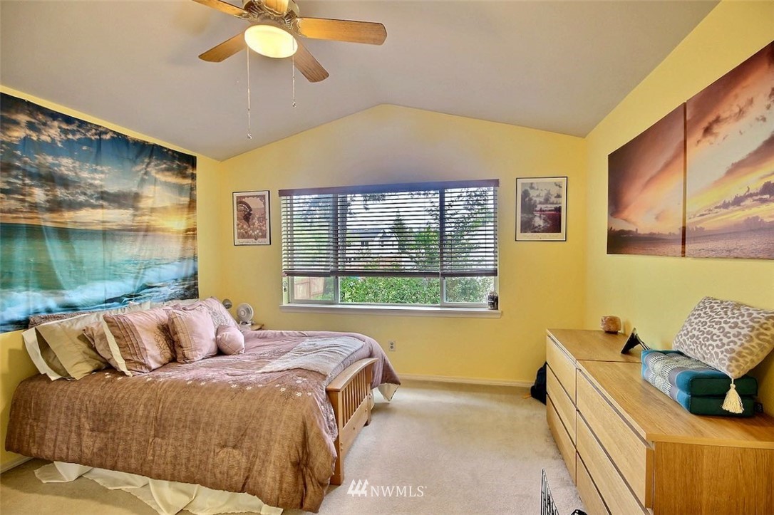 19102 110th Place Southeast Renton, WA 98055 - Photo 14 of 34