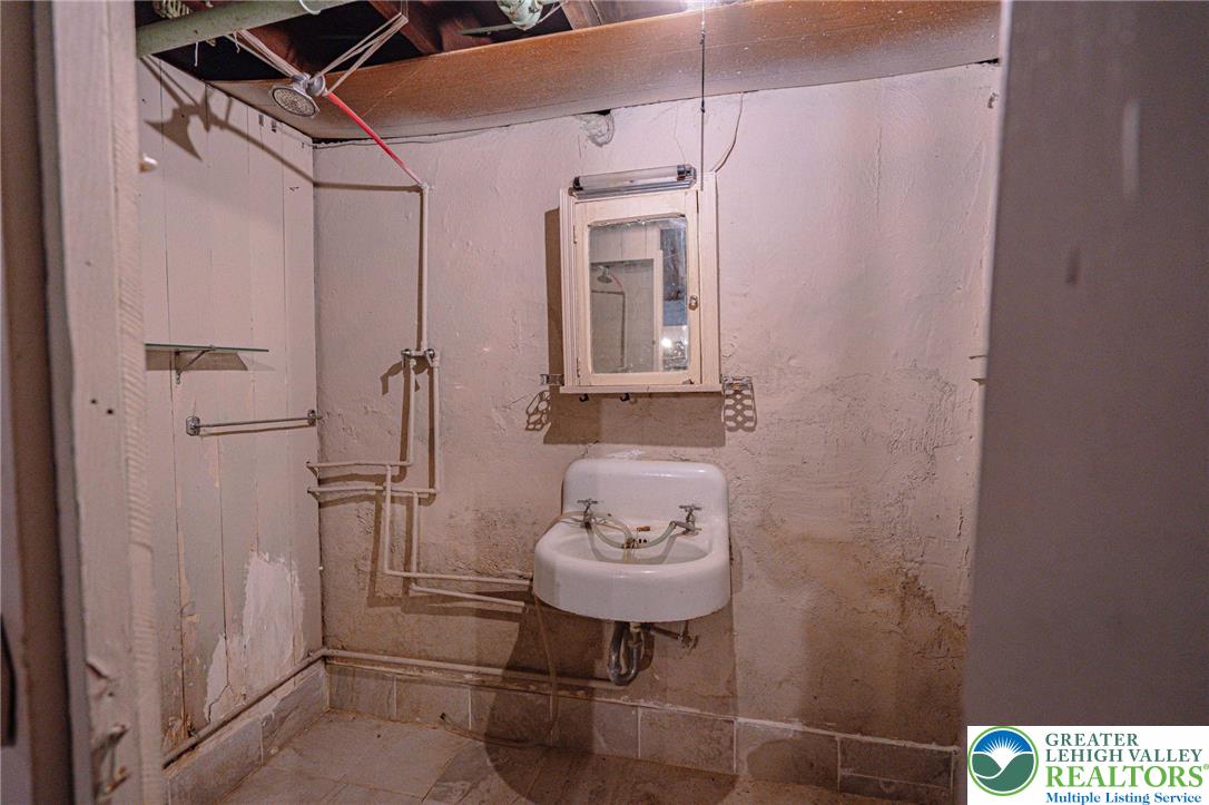 451 East Broad Street Tamaqua, PA 18252 - Photo 51 of 66