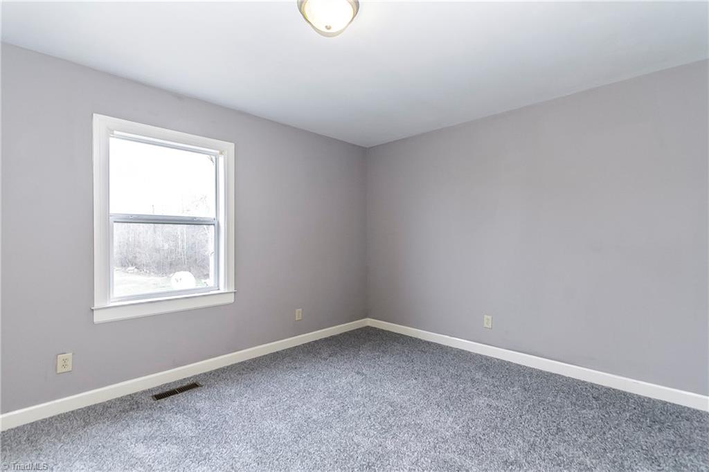 1761 Burch Bridge Road Burlington, NC 27217 - Photo 12 of 22 Gallery Image 12