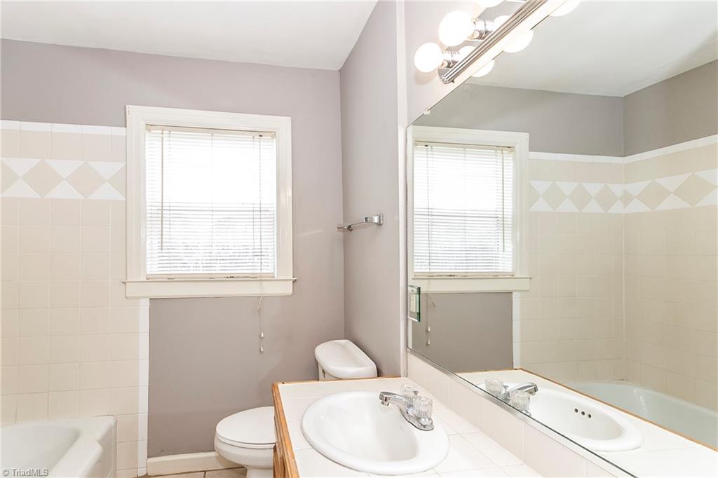 1761 Burch Bridge Road Burlington, NC 27217 - Photo 17 of 22 Gallery Image 17