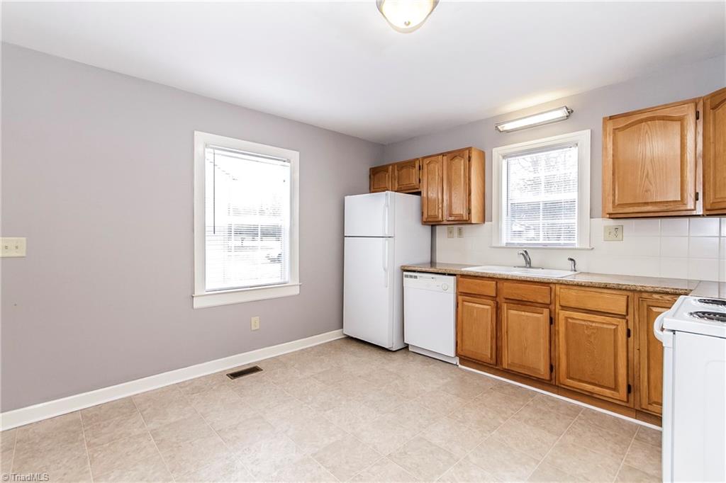 1761 Burch Bridge Road Burlington, NC 27217 - Photo 5 of 22 Gallery Image 5