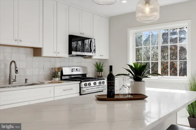 $539,000 | 3254 Gunston Road, Alexandria, VA 22302