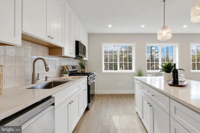 $539,000 | 3254 Gunston Road, Alexandria, VA 22302