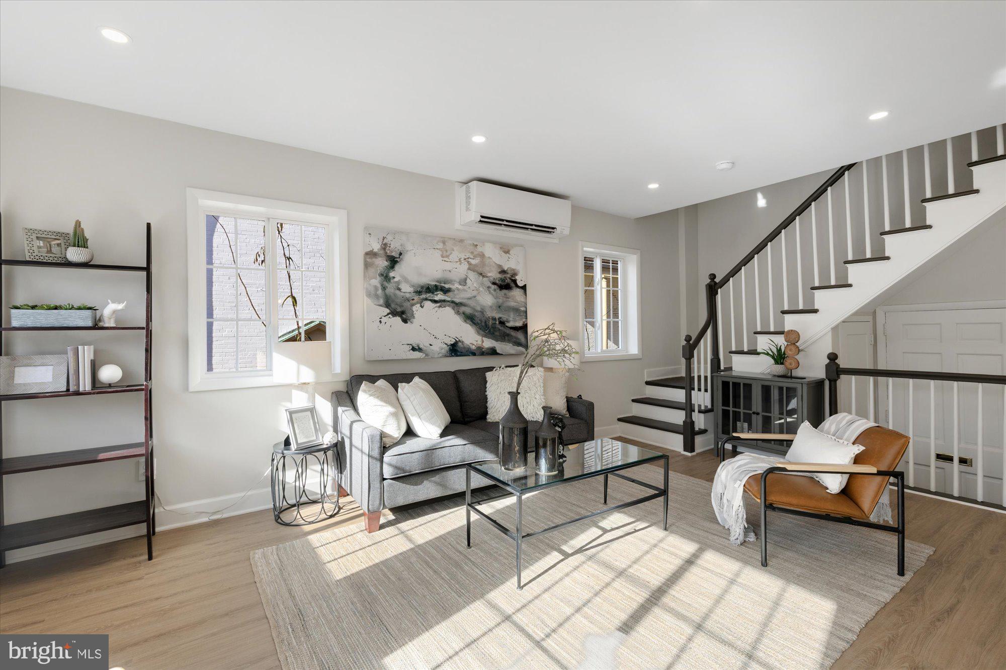 3254 Gunston Road Alexandria, VA 22302 - Photo 4 of 37