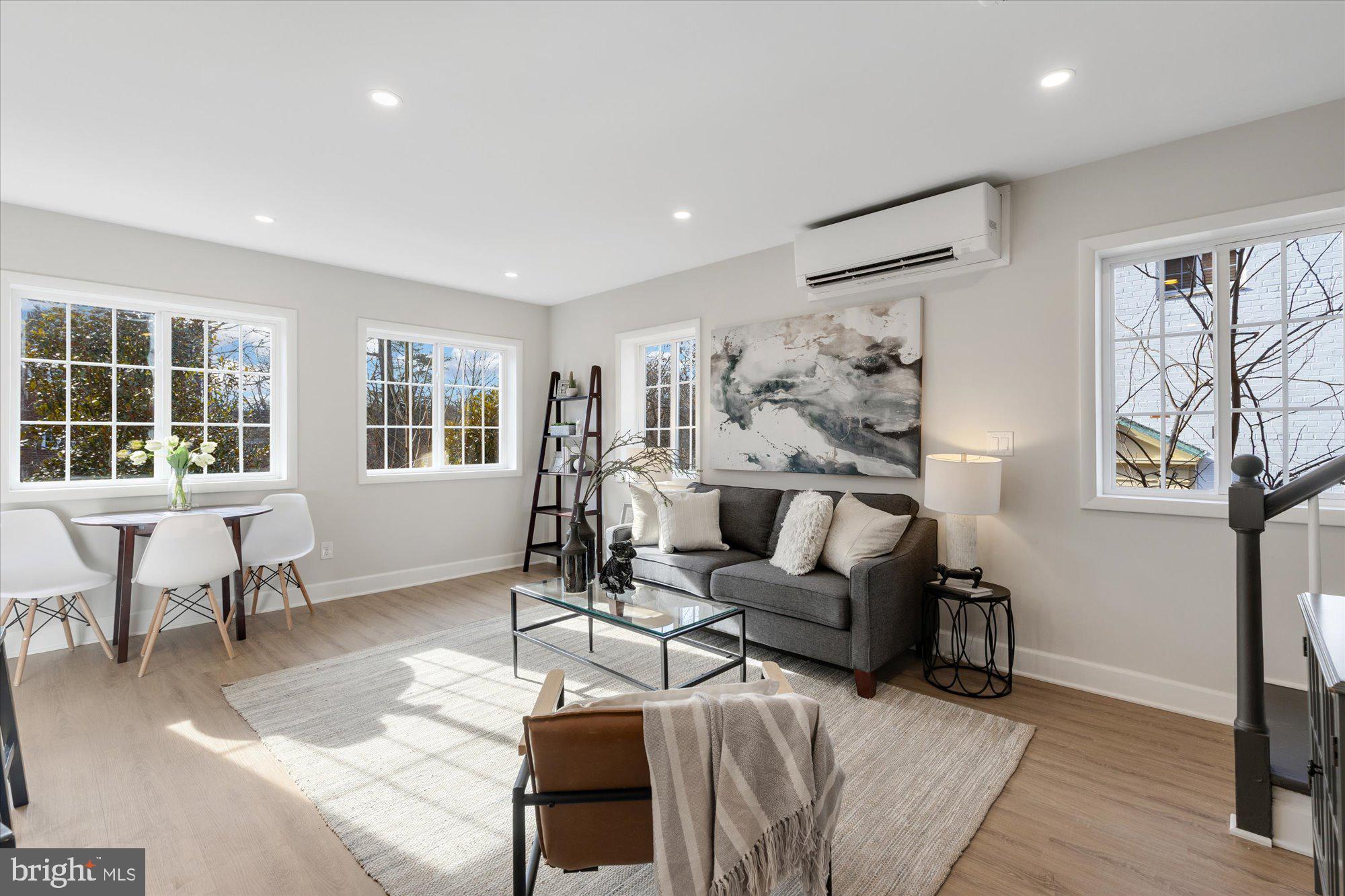 3254 Gunston Road Alexandria, VA 22302 - Photo 5 of 37