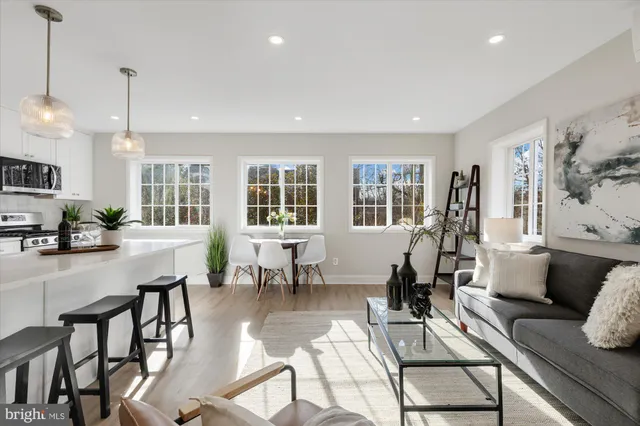 $539,000 | 3254 Gunston Road, Alexandria, VA 22302