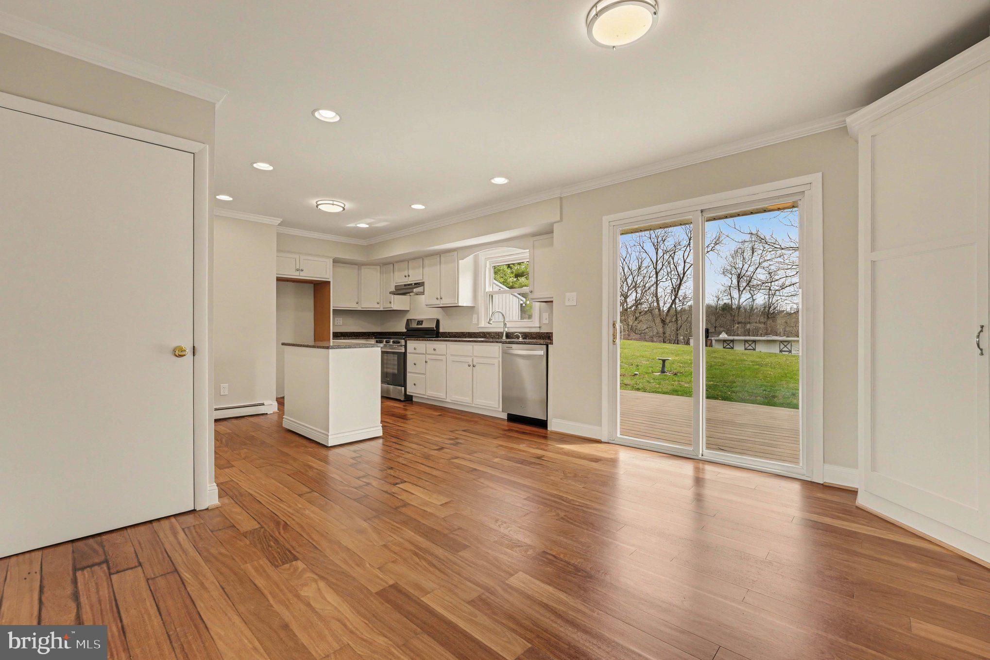 305 Green Hill Road Telford, PA 18969 - Photo 7 of 31