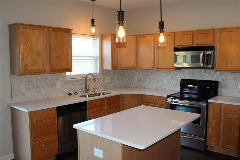12525 Schoolhouse Road Fishers, IN 46037 - Photo 13 of 39 Gallery Image 13
