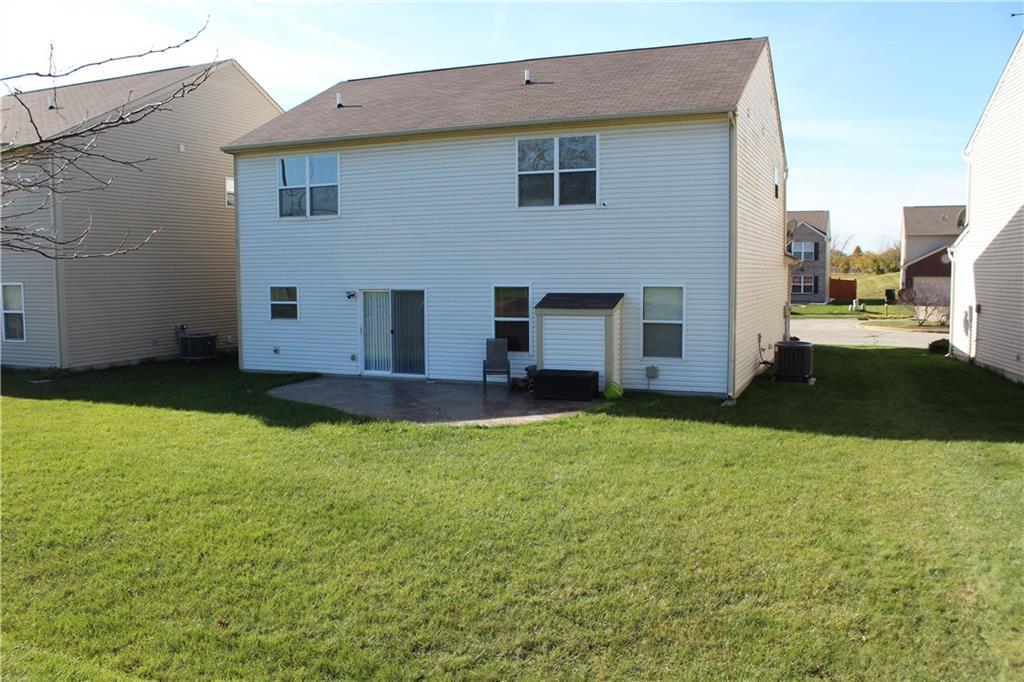 12525 Schoolhouse Road Fishers, IN 46037 - Photo 3 of 39 Gallery Image 3