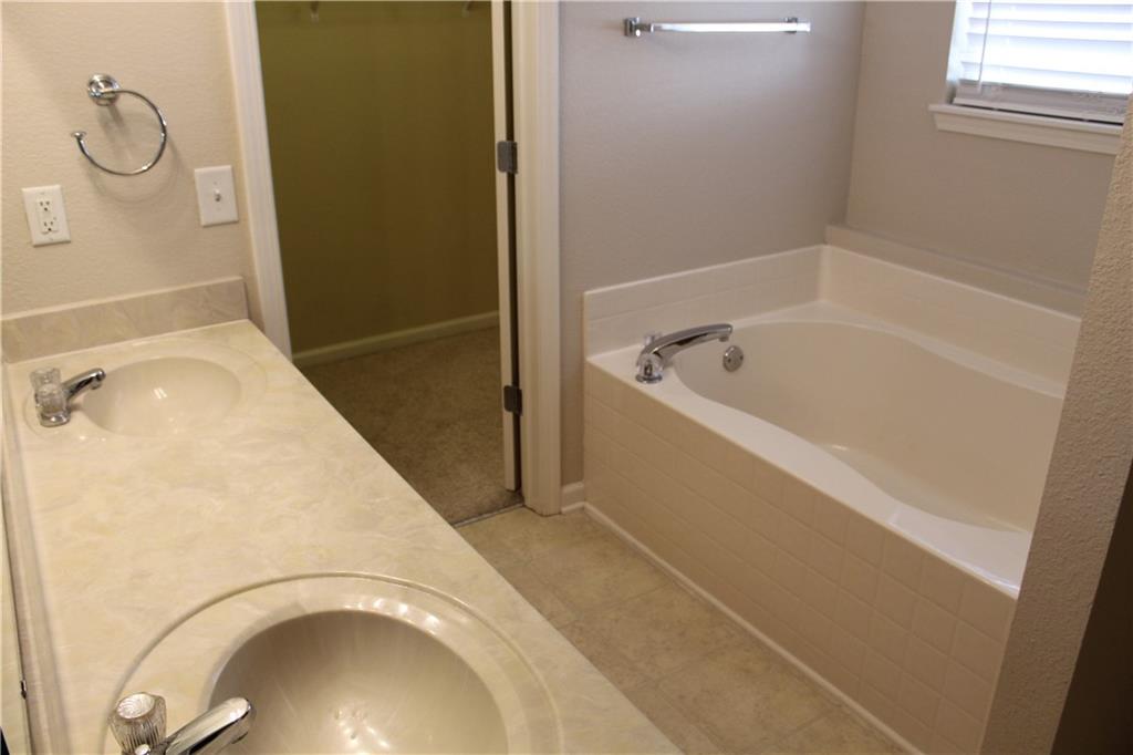 12525 Schoolhouse Road Fishers, IN 46037 - Photo 33 of 39 Gallery Image 33