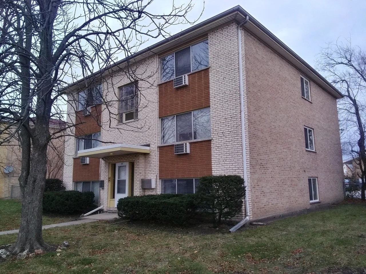 8807 Dee Road Des Plaines, IL 60016 - Photo 1 of 1 Gallery Image 1