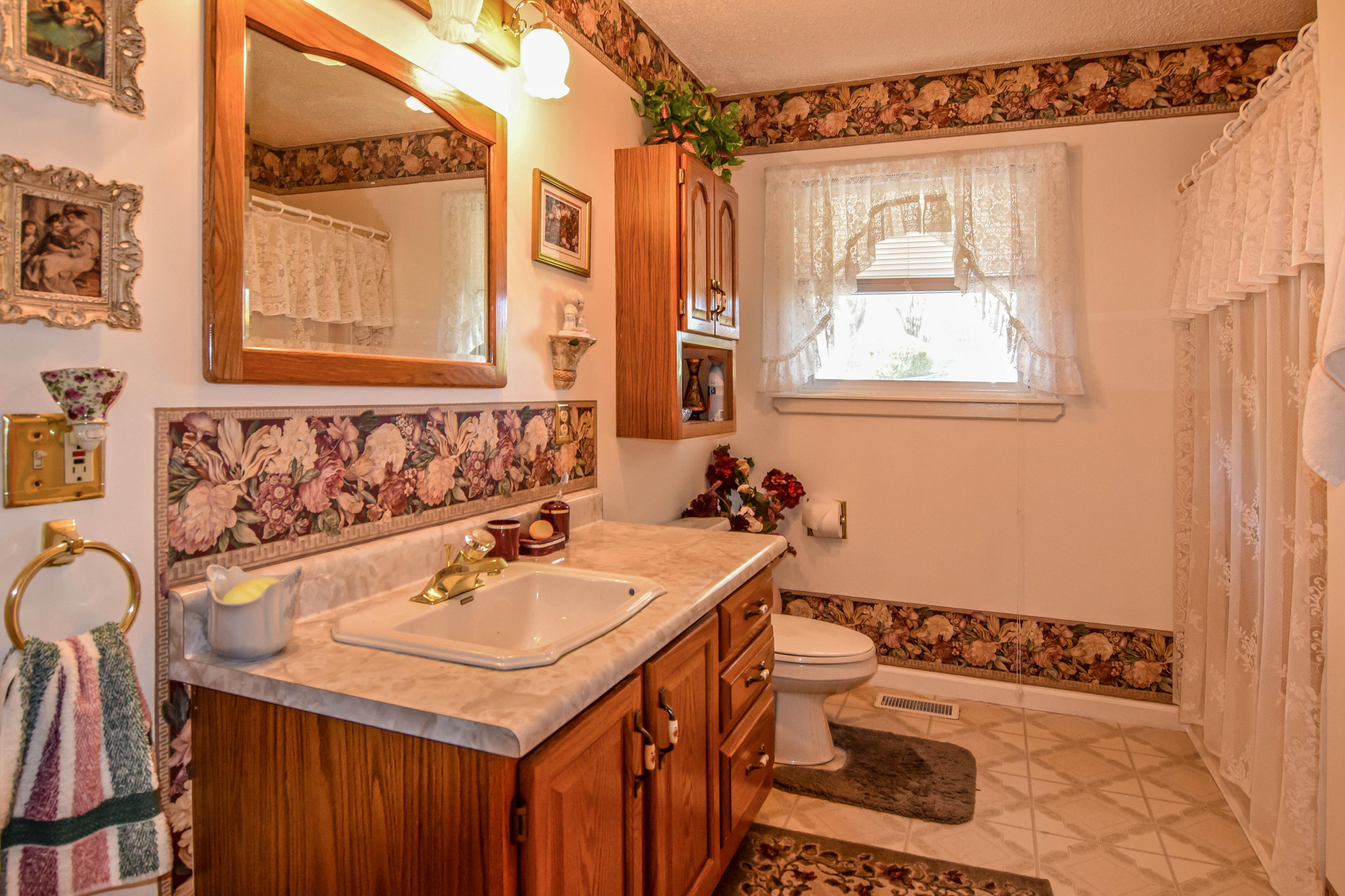 390 Cate Byrd Road Kodak, TN 37764 - Photo 13 of 18 MasterBath1-1