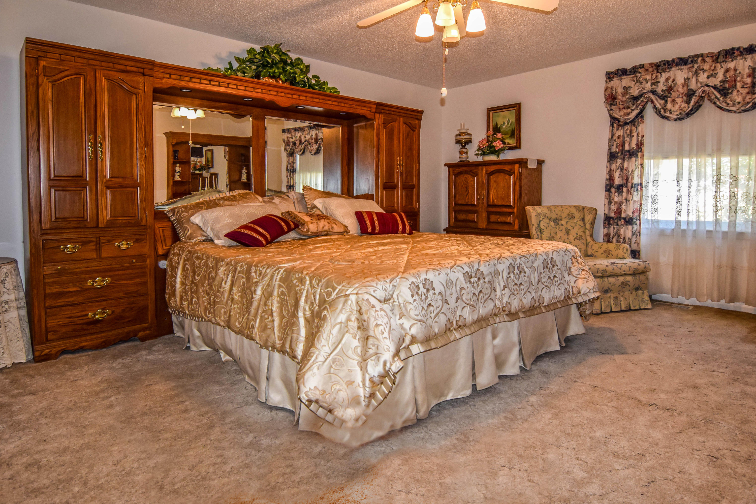 390 Cate Byrd Road Kodak, TN 37764 - Photo 4 of 18 MasterBR-1