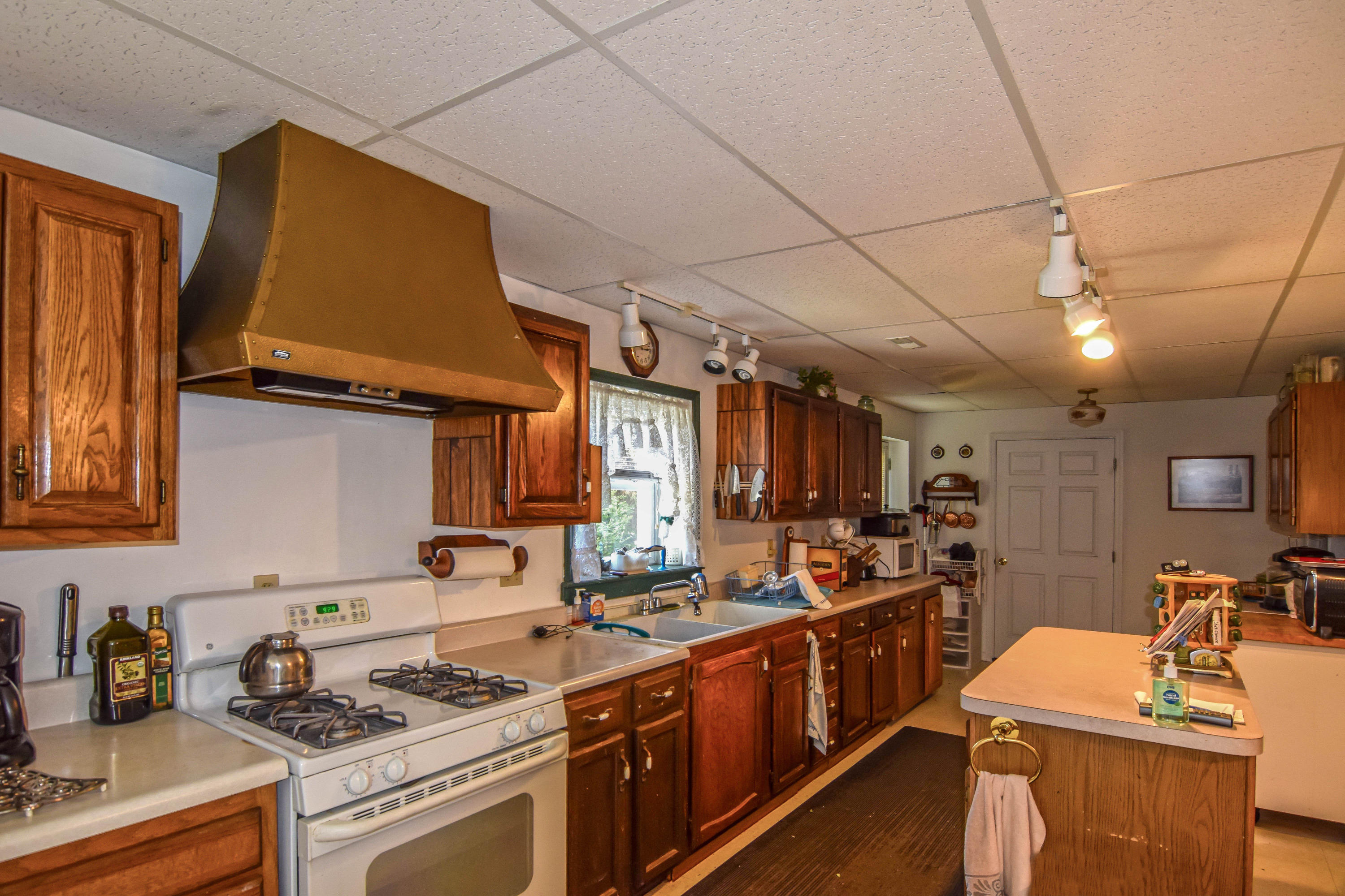 390 Cate Byrd Road Kodak, TN 37764 - Photo 10 of 18 BasementKitchen-1