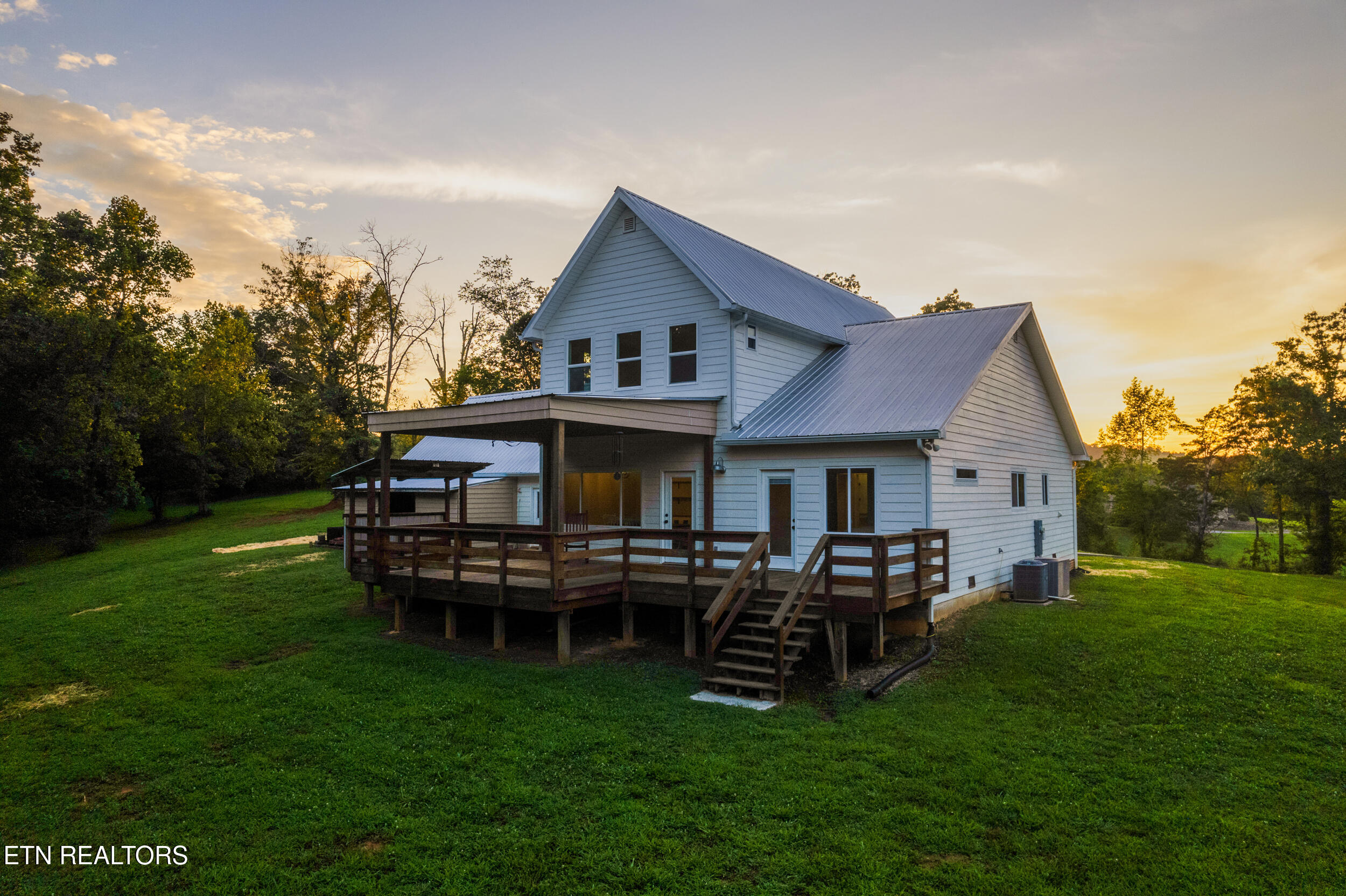 329 Rayford Circle Rutledge, TN 37861 - Photo 36 of 39 006