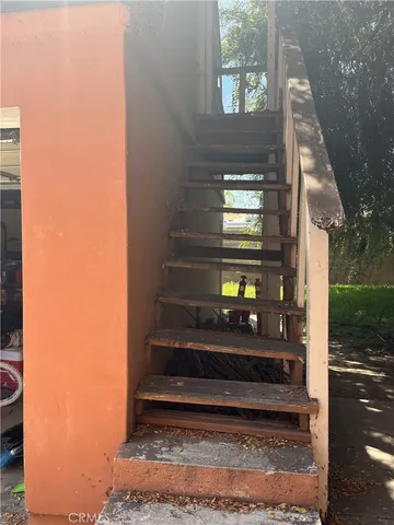 a view of a lake from a yard