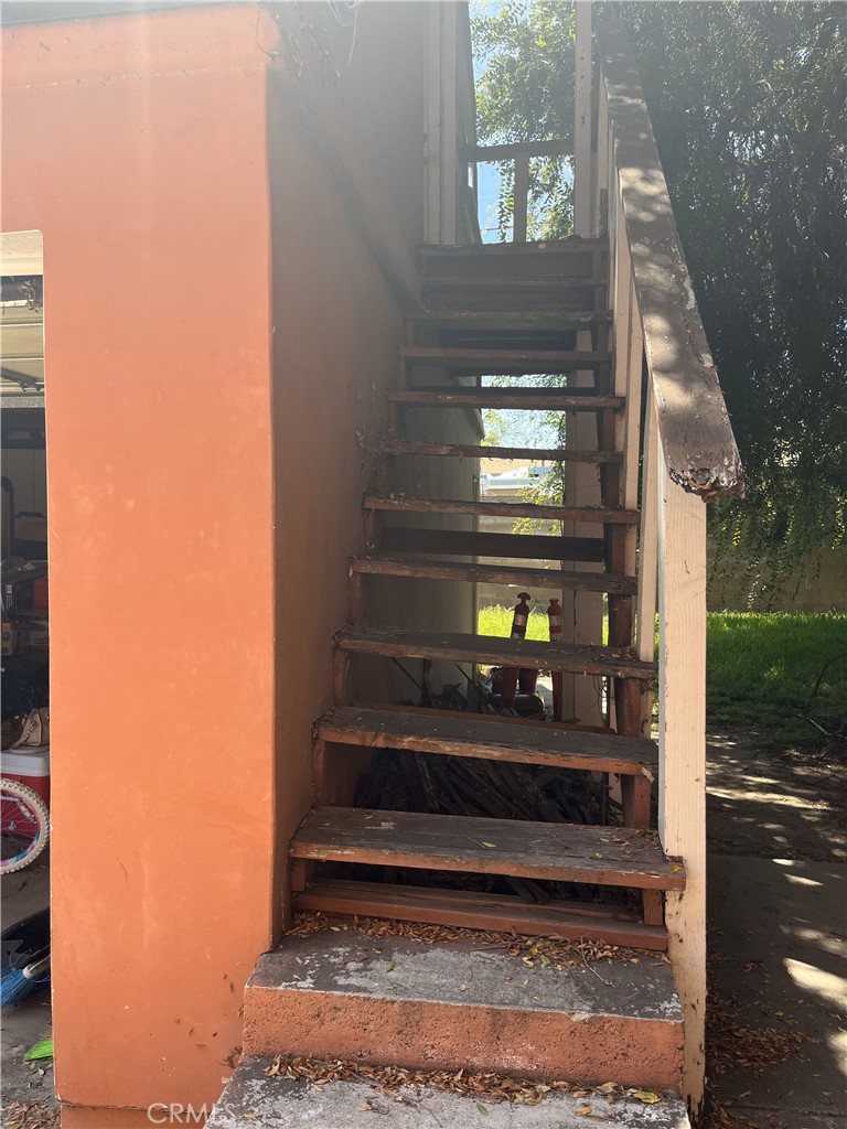 910 West Palmer Street Compton, CA 90220 - Photo 5 of 8 a front view of a house with a yard