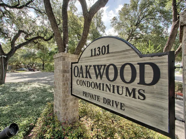 a view of a sign board