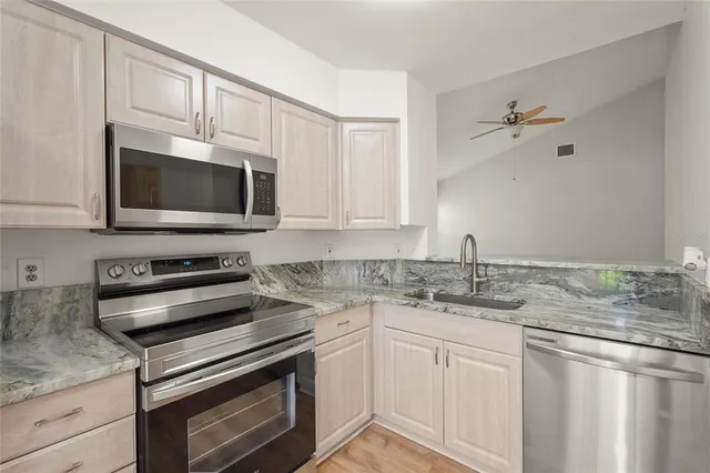 $289,900 | 4333 Trails Drive, Unit 101, Sarasota, FL 34232