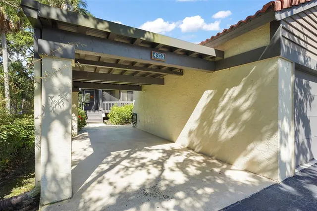 $289,900 | 4333 Trails Drive, Unit 101, Sarasota, FL 34232