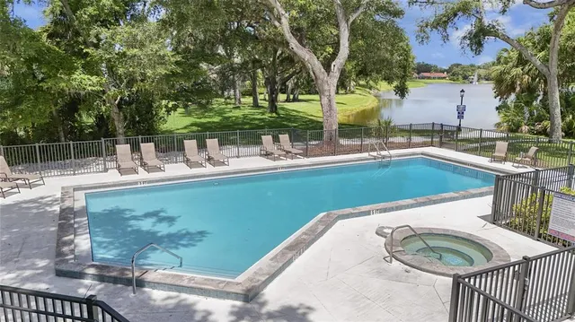 $289,900 | 4333 Trails Drive, Unit 101, Sarasota, FL 34232