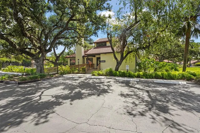 $289,900 | 4333 Trails Drive, Unit 101, Sarasota, FL 34232