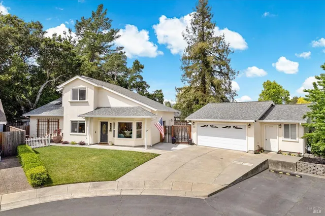 $879,000 | 115 Poe Court, Napa, CA 94558