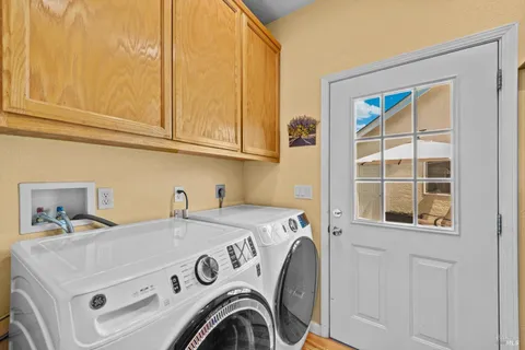 $879,000 | 115 Poe Court, Napa, CA 94558