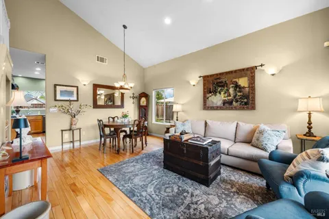 $879,000 | 115 Poe Court, Napa, CA 94558