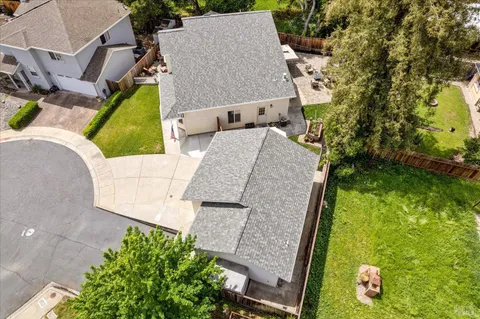$879,000 | 115 Poe Court, Napa, CA 94558