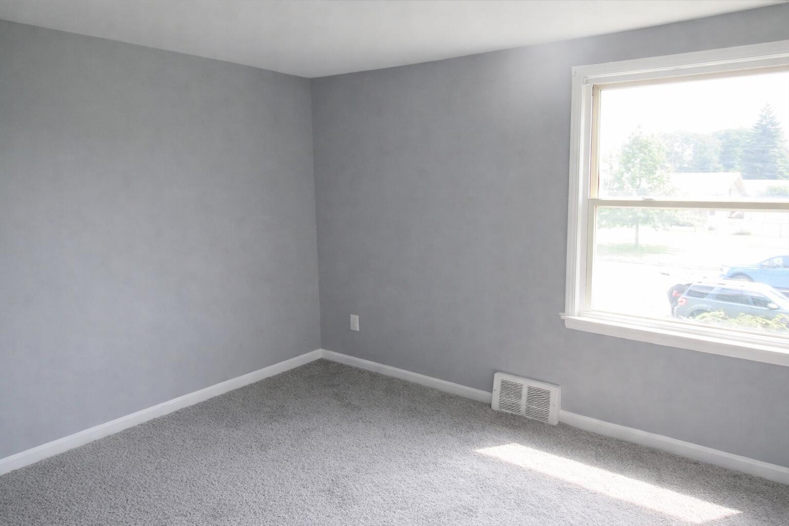 20215 Schoenherr Street Detroit, MI 48205 - Photo 12 of 26 17