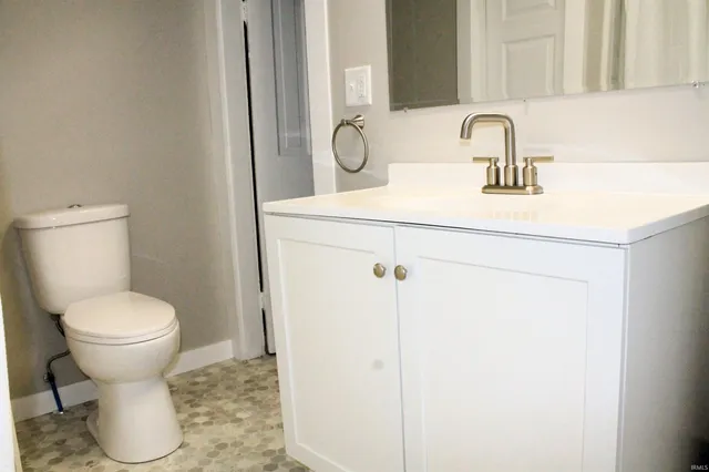 $304,900 | 325 West Us Highway, Albion, IN 46701