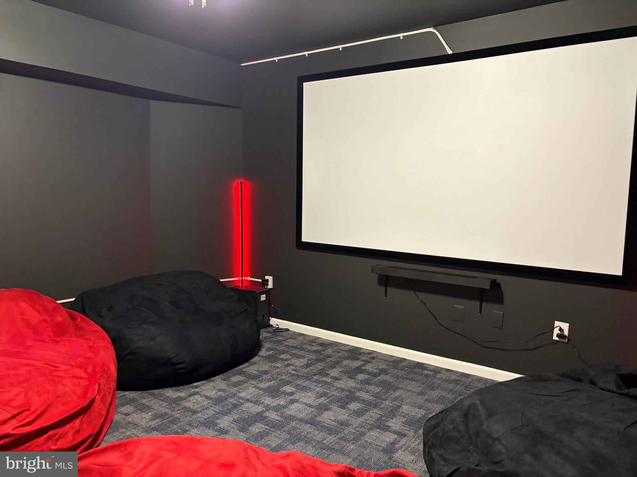 1000 Diamond Street, Unit C Philadelphia, PA 19122 - Photo 24 of 26 a bedroom with a bed and a window