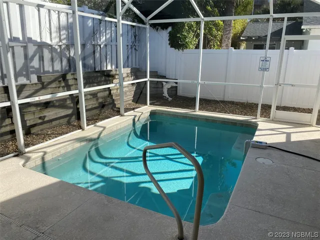 a house view with a outdoor space