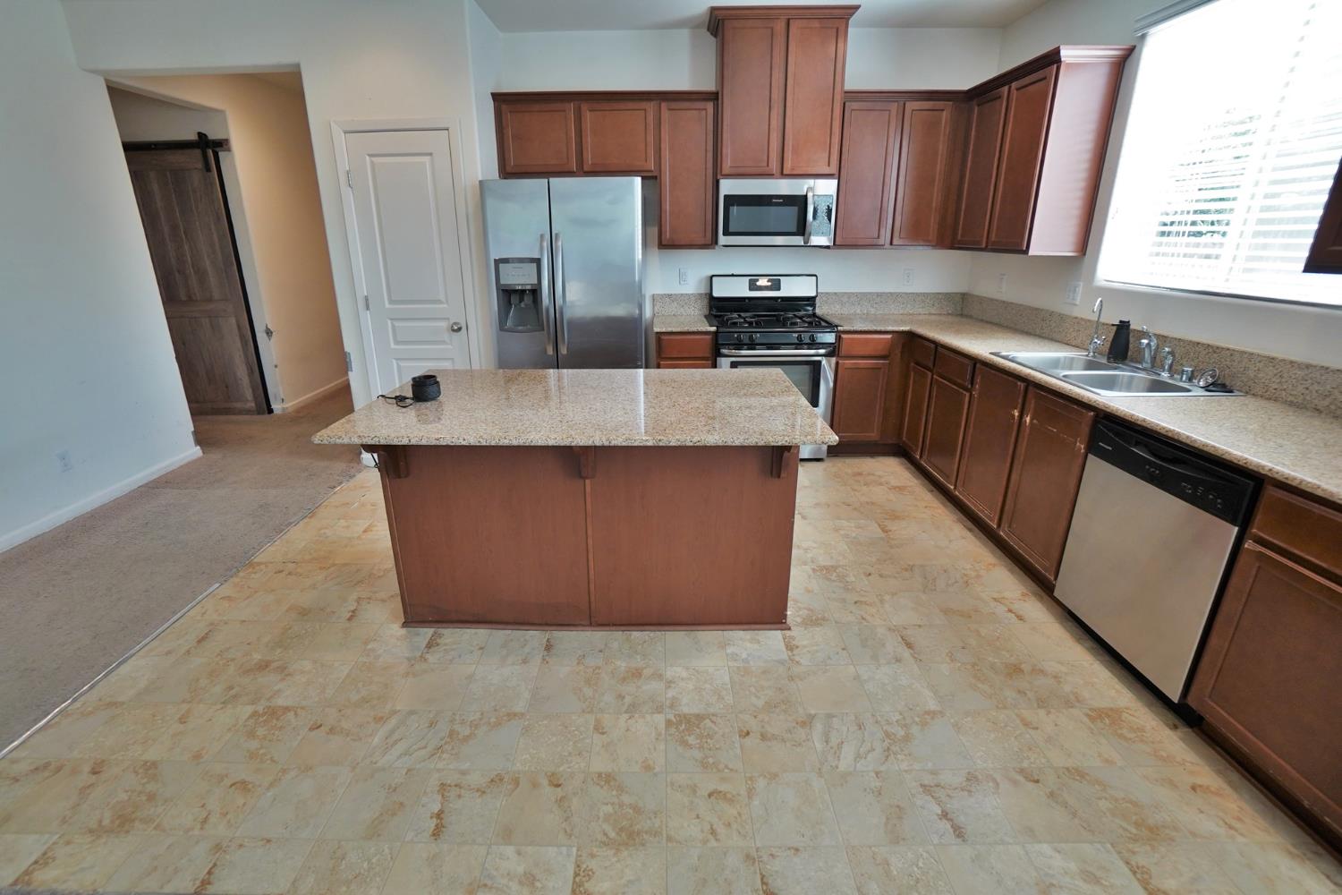 559 Ivory Street Lemoore, CA 93245 - Photo 32 of 59