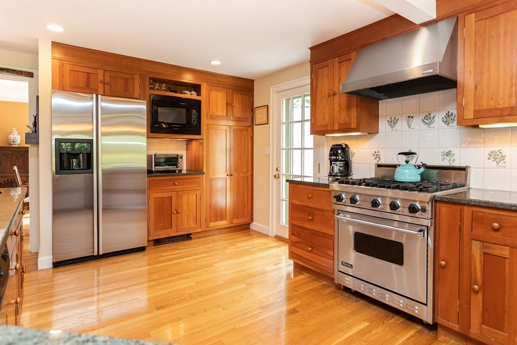 1314 Walnut Street Newton, MA 02461 - Photo 11 of 42