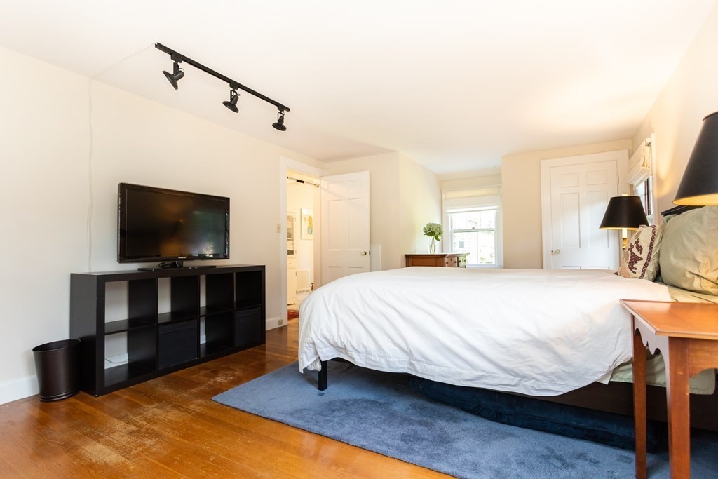 1314 Walnut Street Newton, MA 02461 - Photo 26 of 42