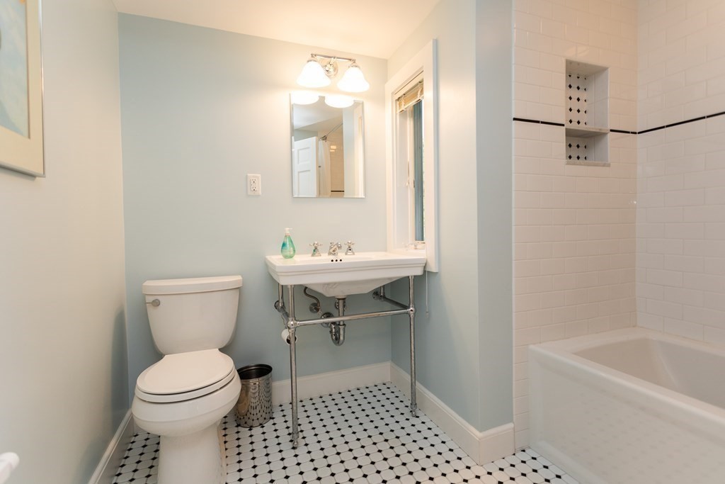 1314 Walnut Street Newton, MA 02461 - Photo 31 of 42