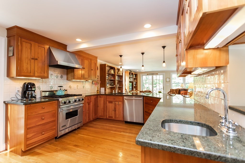 1314 Walnut Street Newton, MA 02461 - Photo 10 of 42