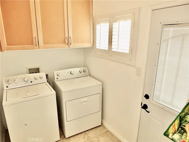 $995,000 | 3913 Knoxville Avenue, Long Beach, CA 90808