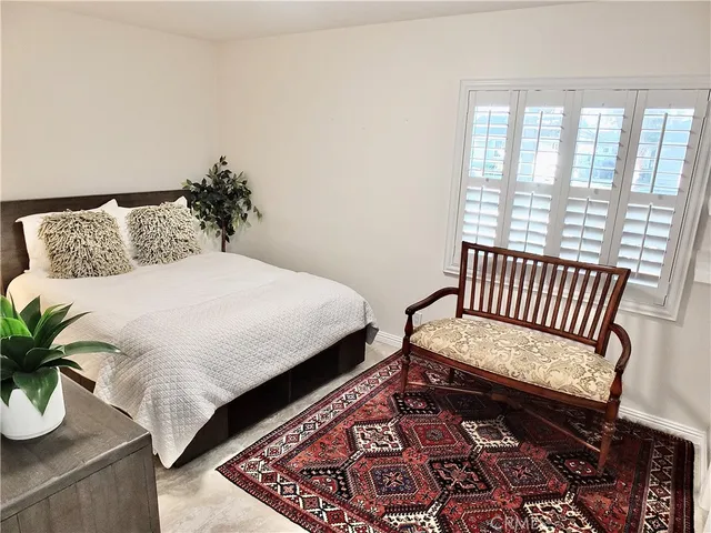 $995,000 | 3913 Knoxville Avenue, Long Beach, CA 90808