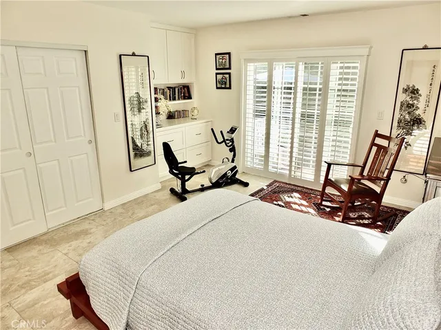 $995,000 | 3913 Knoxville Avenue, Long Beach, CA 90808