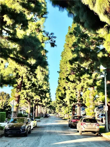 $995,000 | 3913 Knoxville Avenue, Long Beach, CA 90808