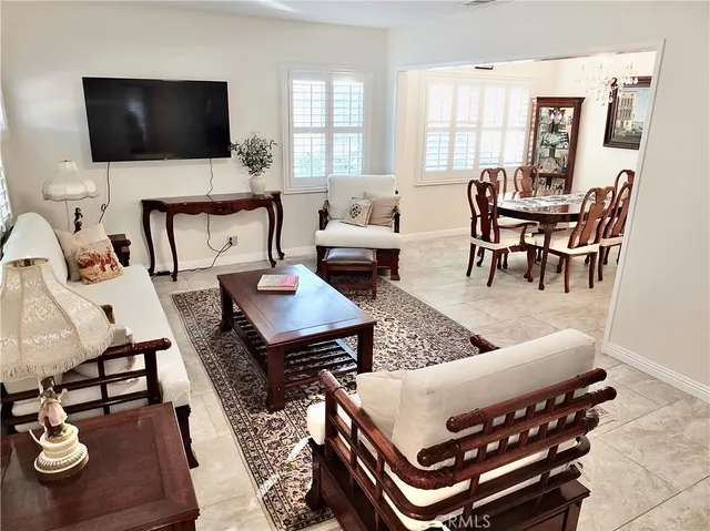 $995,000 | 3913 Knoxville Avenue, Long Beach, CA 90808