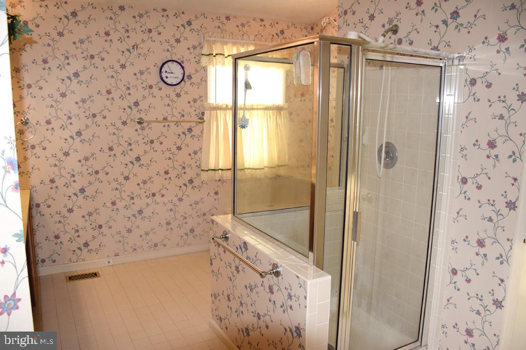 9602 Northwind Road Baltimore, MD 21234 - Photo 14 of 18 Gallery Image 14