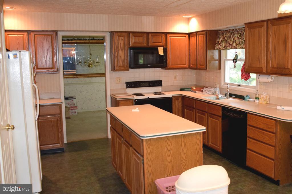 9602 Northwind Road Baltimore, MD 21234 - Photo 9 of 18 Gallery Image 9