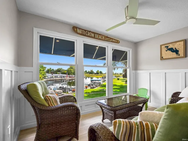 $349,000 | 700 South Lakeside Drive, Unit 8, Syracuse, IN 46567